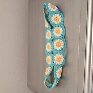 Crochet hatband/headband daisy pattern granny squares - new
